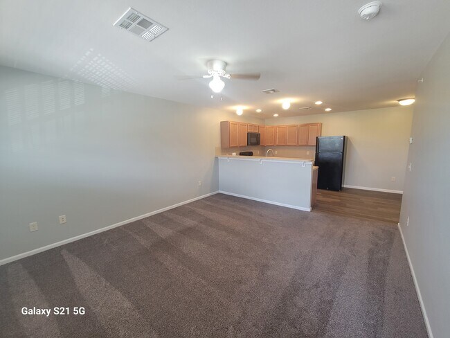 Cottonwood Crossing, Newton, KS 67114 - photo 4