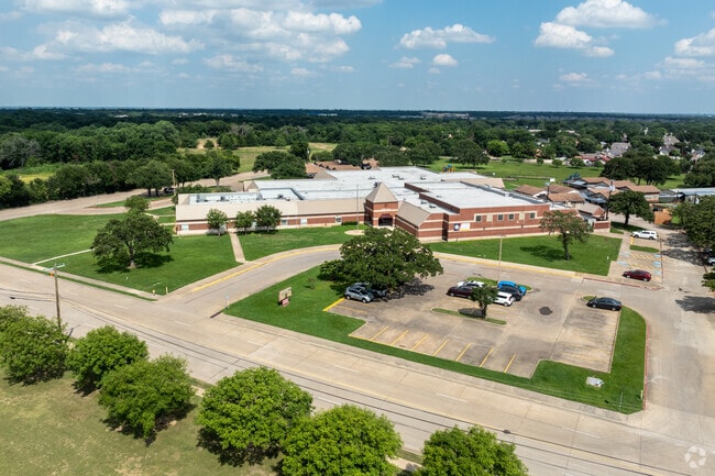 Kleberg Elementary School provides innovative learning experiences.