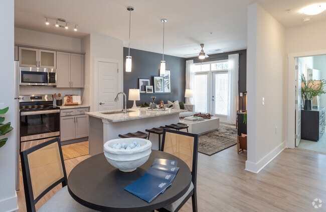 1BR, 1BA - 795SF Green- Living Area