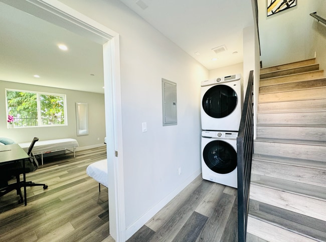 1301 N Kingsley Dr unit 1, Los Angeles, CA 90027 - photo 5