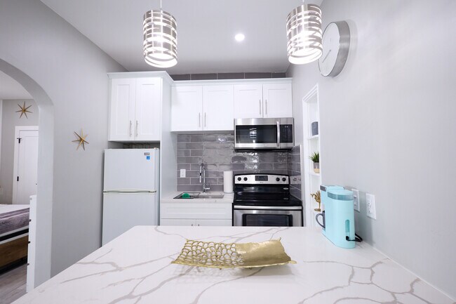 730 8th St unit 2, Miami Beach, FL 33139 - photo 3