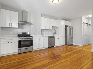 129 Cottage St Unit 1, Boston, MA 02128