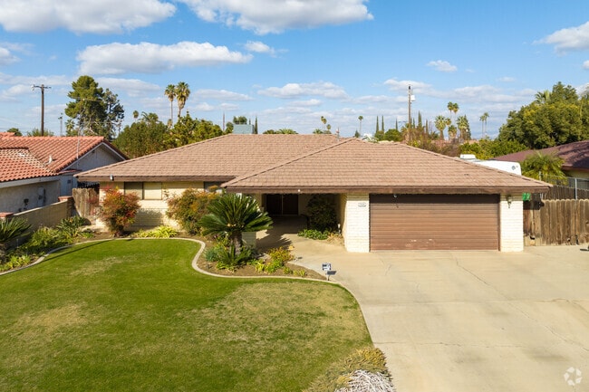 Ranch-style homes are popular across Lamont.