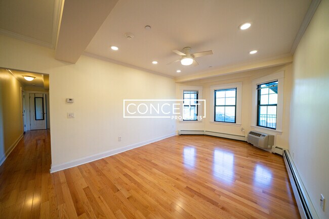 217 Commonwealth Ave unit 12B, Newton, MA 02467 - photo 2