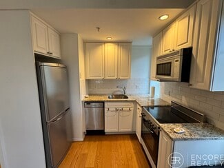 20 Chapel St Unit B705, Brookline, MA 02446