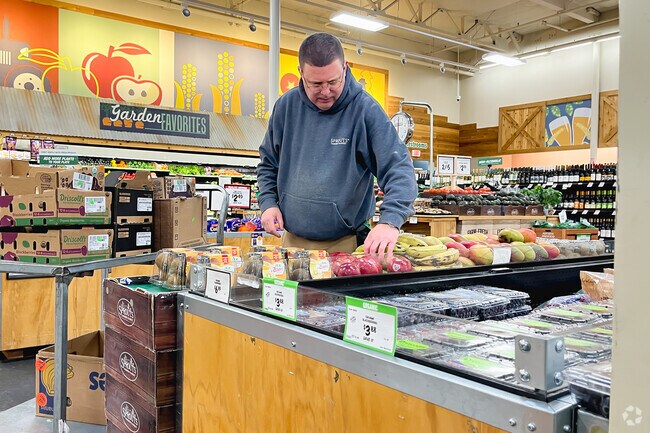 Sprouts has the produce you need near Willow Springs.