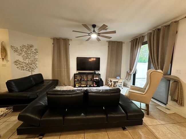 4879 NW 55th Place, Tamarac, FL 33319 - photo 5