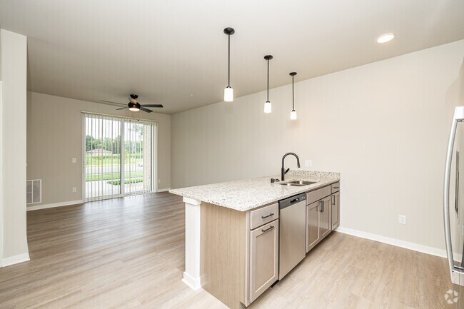 1BR, 1BA - 688SF - Living Room