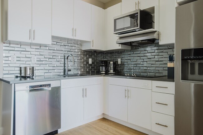 21 Charles St unit FL6-ID919, Cambridge, MA 02141 - photo 7