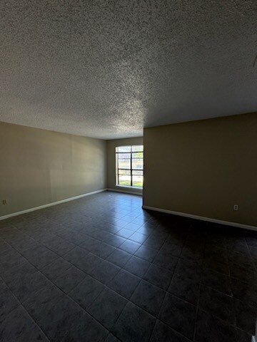 1754 Cedar Lake Dr unit D, Baton Rouge, LA 70808 - photo 2