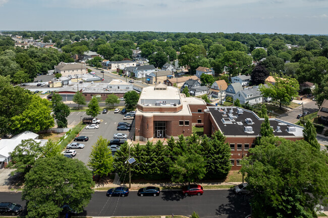Reenas Bais Yaakov is a pillar of the community of Highland Park, NJ.