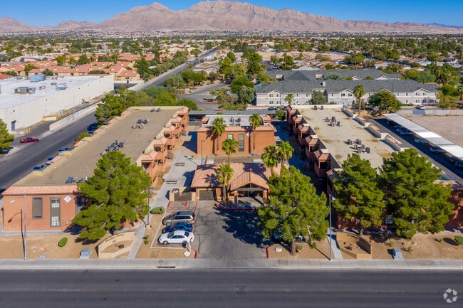 Saratoga Palms, Las Vegas, NV 89110 - photo 2