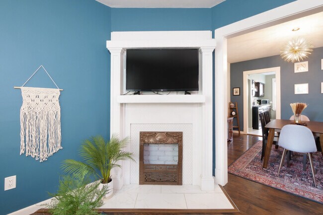 2156 W 34th Place unit ID1061031P, Cleveland, OH 44113 - photo 5