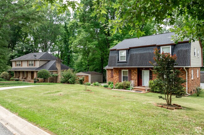 Colonial revival style homes are a popular choice in Idlewild Farms.