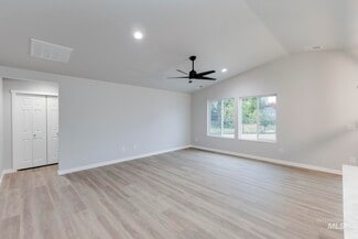 7439 S Menzingers Ave, Meridian, ID 83642