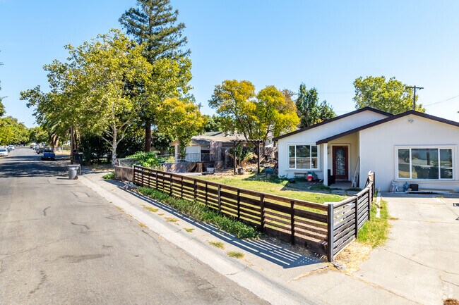 Homes in Willis Acres range from $200,000 to $450,000.