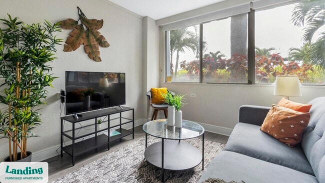 305 Dr M L K Jr St S unit 105, Saint Petersburg, FL 33705 - photo 4