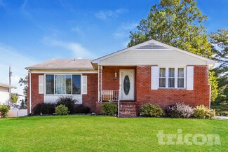 8104 Streamwood Dr, Pikesville, MD 21208