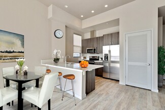 1249 S Grand Ave, Los Angeles, CA 90015