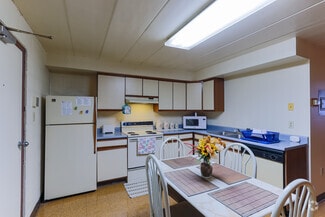 2708 Wehnwood Rd, Altoona, PA 16601