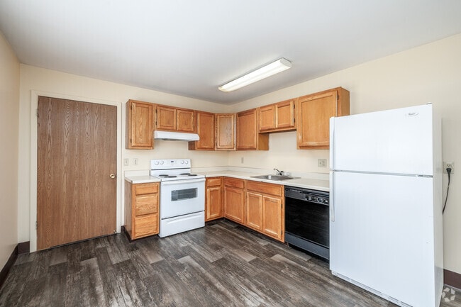 Sedgwick Pines, West Carthage, NY 13619 - photo 5