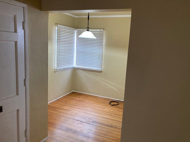 1526 E Wilson Ave unit Detached House, Glendale, CA 91206 - photo 2