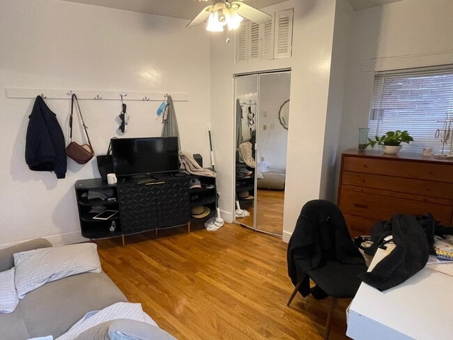 11 Charter St unit 3, Boston, MA 02113 - photo 5