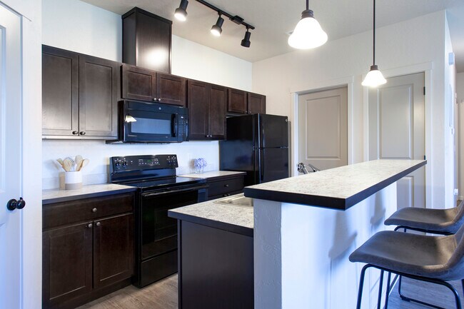 Residences at Whispering Hills, Pullman, WA 99163 - photo 2