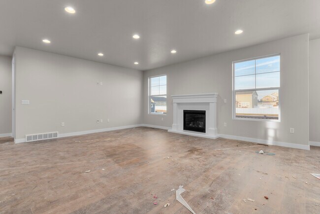 692 W Junegrass Ln, Stansbury Park, UT 84074 - photo 7