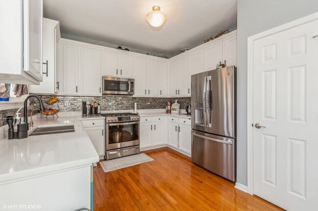 375 N Commerce St, Aurora, IL 60504 - photo 3