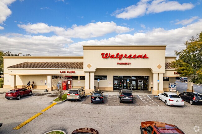 Locals of Rosemont can grab their pharmacy needs at the Wlagreens.