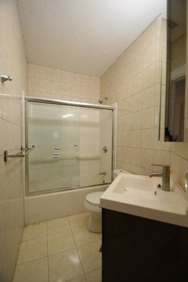 1624 Beacon St, Brookline, MA 02446 - photo 7