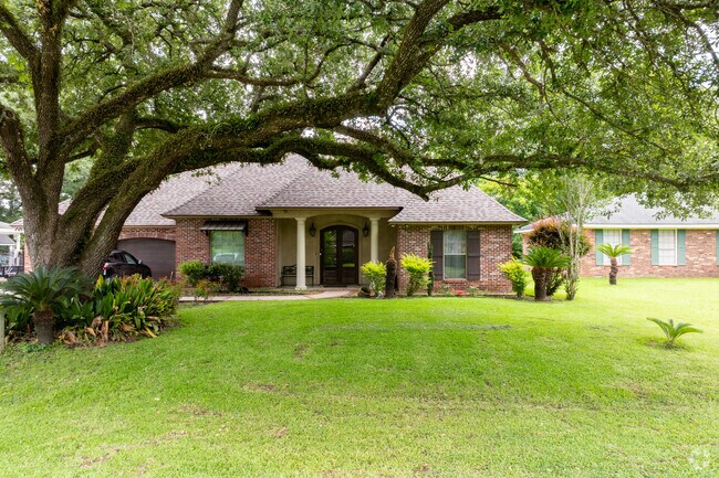 Mouton’s brick houses offer comfort and charm in North Lafayette.