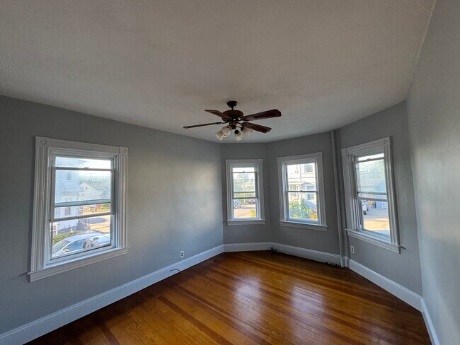 43 Westerly Ave unit 1st Floor Unit, Providence, RI 02909 - photo 2