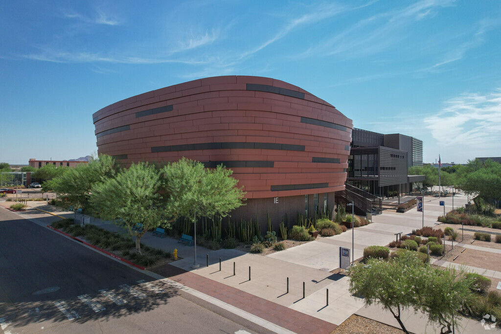Gateway Early College High School is located in the Phoenix Central City neighborhood.