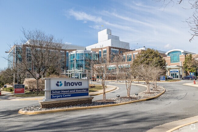 Inova Fairfax Hospital offers top-notch care just minutes from Woodburn for all your health needs.