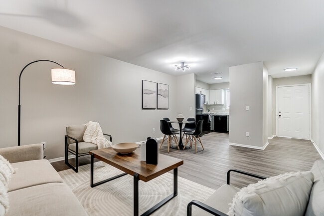 Black Pine Flats, Fort Wayne, IN 46816 - photo 4