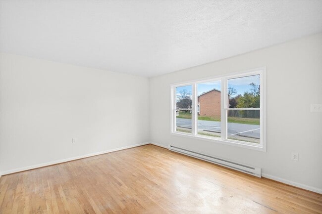 513 Buckingham Dr, Stephens City, VA 22655 - photo 7