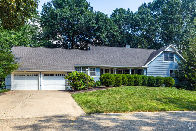 Maple Wood has a number of larger ranch style homes that have multiple car garages.
