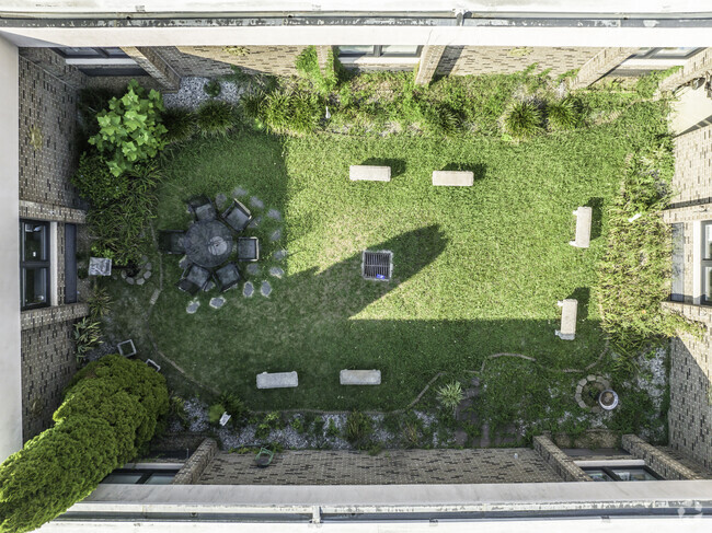Thelma Crenshaw Elementary School has a courtyard in the middle of the school.