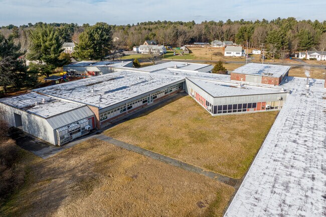 Several homes are within close proximity of Heath-Brook Elementary School.
