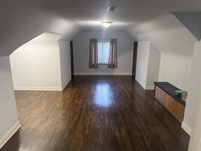 105 Forest Ave unit B, South Charleston, WV 25303 - photo 2