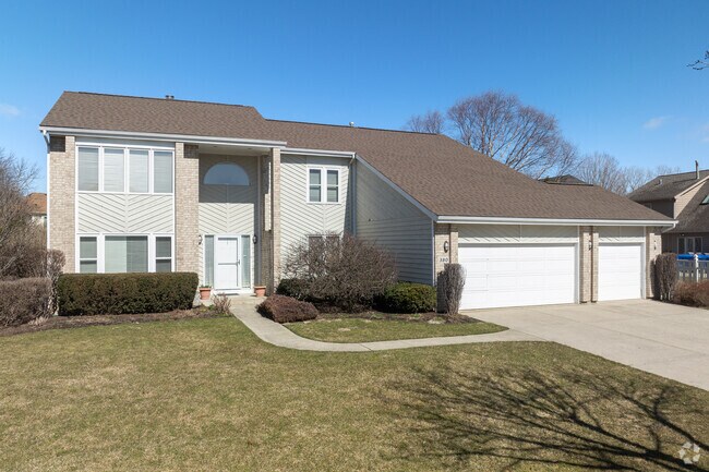 Contemporary home styles are prevalent in Prairie View.