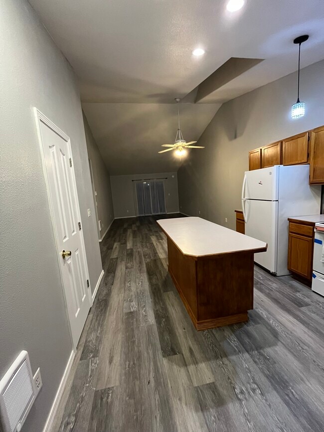 222 Chapman Ln, Springfield, OR 97478 - photo 4