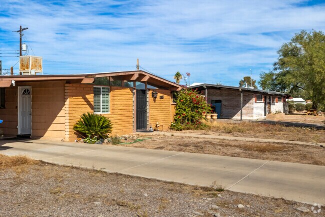 Many ranch homes in Broadway Northeast have low-pitched rooflines.