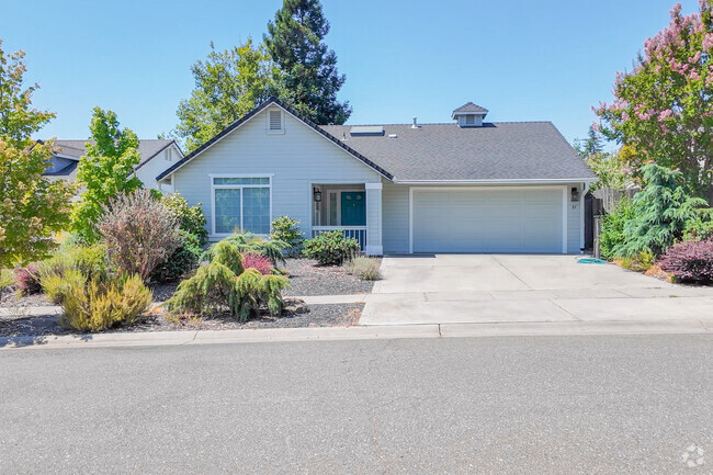 There are charming residences in Canyon Oaks neighborhood, Chico.