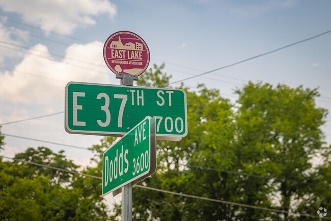 Ridgedale-Oak Grove marks its streets with pride.