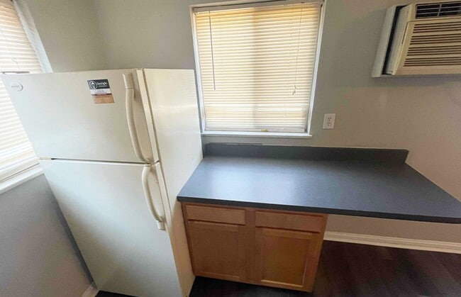 555 Lowell Ave unit 555-11, Cincinnati, OH 45220 - photo 7