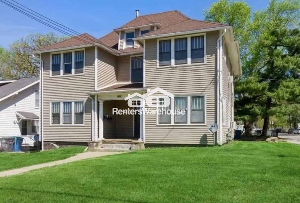 1501 University Ave, Des Moines, IA 50314 - photo 1