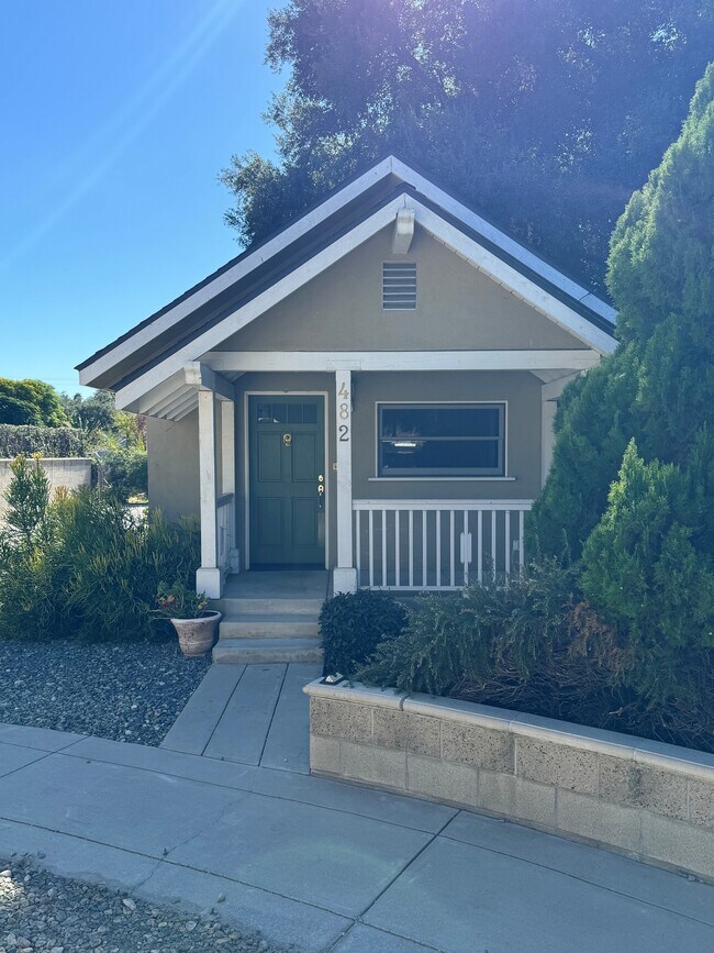 482 W Hammond St, Pasadena, CA 91103